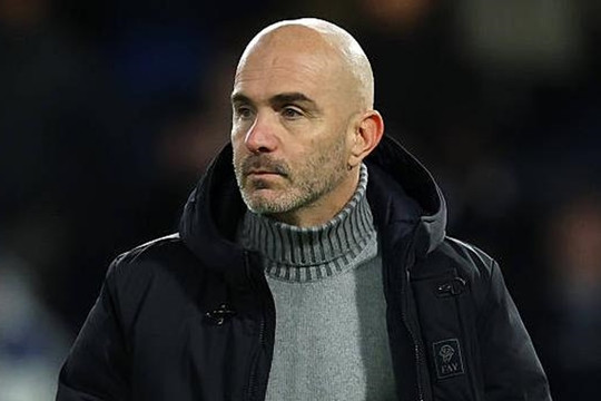 Chelsea chia tay Enzo Maresca: Góc khuất đằng sau mâu thuẫn y tế và bóng ma Man City