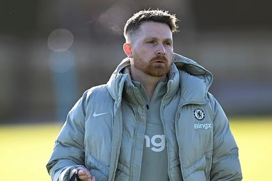 Calum McFarlane: Từ chuyến du lịch gia đình đến màn so tài với Pep Guardiola tại Etihad