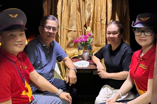 Ngành đường sắt trao trả vàng và tài sản giá trị cho hành khách đi tàu dịp Tết