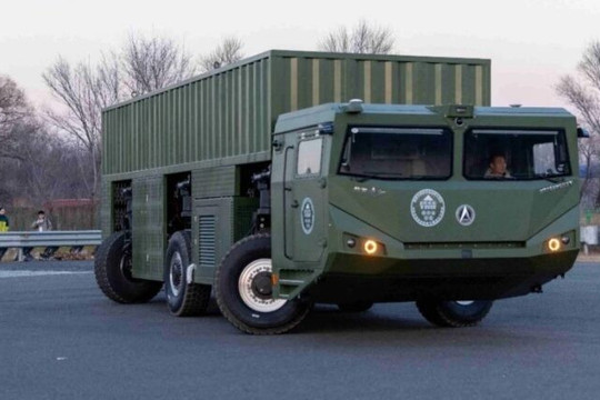 Trung Quốc phát triển xe điện hạng nặng đi ngang hỗ trợ triển khai tên lửa ICBM