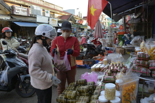 Bảo đảm thực phẩm an toàn từ sản xuất đến lưu thông