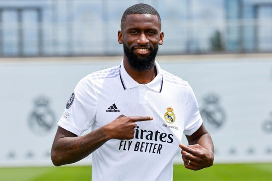 Tin chuyển nhượng 4/1: Ronaldo lôi kéo Rudiger tới Saudi Arabia, Barca chốt tiền đạo trẻ