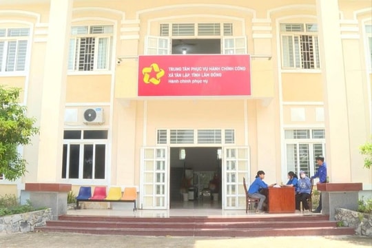 Thực hiện chuẩn mực bắt buộc trong hoạt động công vụ