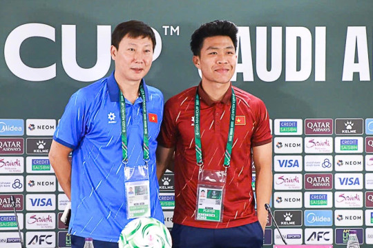 HLV Kim Sang-sik: “U23 Việt Nam đặt mục tiêu vào tứ kết U23 châu Á 2026"