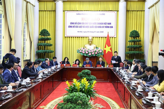 Họp báo Công bố Lệnh của Chủ tịch nước về 13 luật