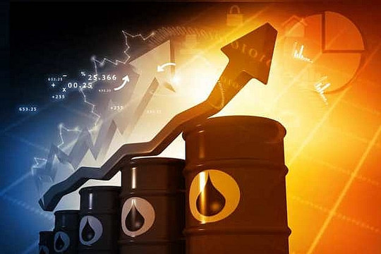 Giá dầu thế giới dự báo nhích nhẹ trước rủi ro tại Venezuela, xăng RON 95 ở mức 18.917 đồng