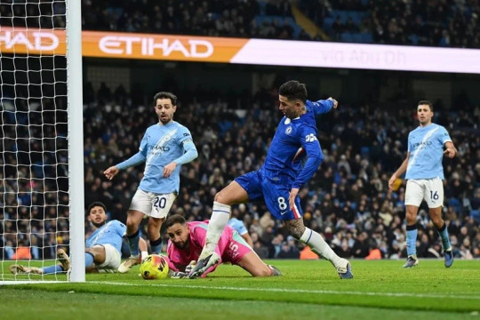 Premier League: Man City, Liverpool đánh rơi chiến thắng tiếc nuối