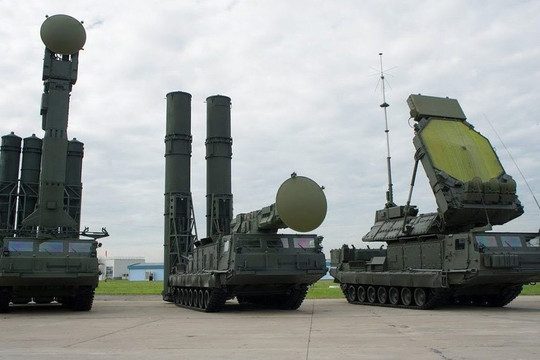 Radar dẫn đường 9S32M1 hiếm gặp của hệ thống S-300V bị phá hủy tại Donetsk