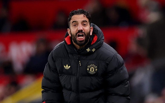 Sự sụp đổ của Ruben Amorim tại Man Utd: Cái giá của sự bảo thủ với sơ đồ 3-4-3