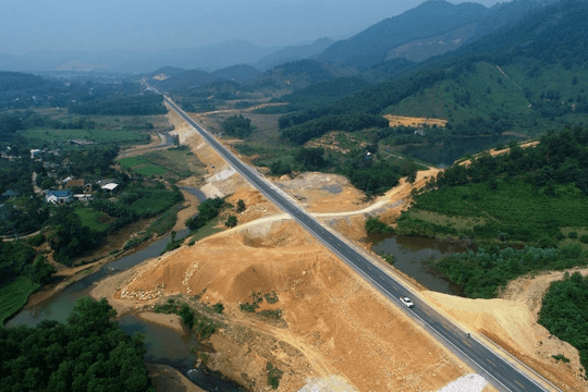 Đề xuất xây cao tốc Mộc Châu - Sơn La - Điện Biên dài 305 km với 4 làn xe