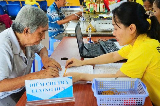 Hướng dẫn chi trả gộp 2 tháng lương hưu, trợ cấp bảo hiểm xã hội trước Tết Nguyên Đán