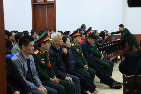 Bị cáo Nguyễn Văn Hậu muốn bán toàn bộ tài sản để khắc phục hậu quả vụ án đất vàng Nha Trang