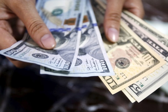 Tỷ giá USD hôm nay 7/1: Đồng USD tăng nhẹ lên mốc 98,60; EUR và Bảng Anh đồng loạt giảm