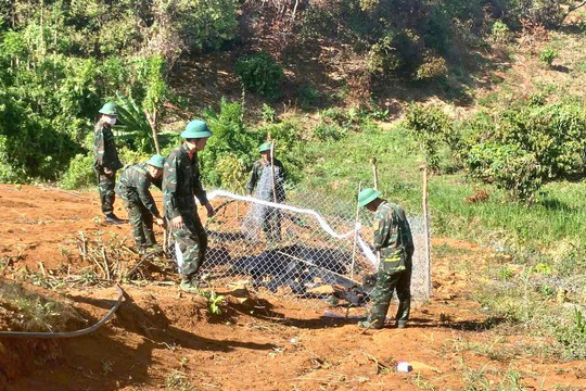 Thu gom, xử lý 400kg chất độc CS tồn lưu sau chiến tranh tại Lâm Đồng