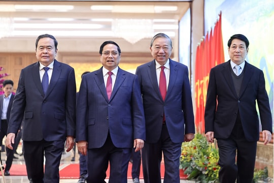 Tổng Bí thư Tô Lâm và các đồng chí lãnh đạo chủ chốt dự Hội nghị toàn quốc Chính phủ và chính quyền địa phương