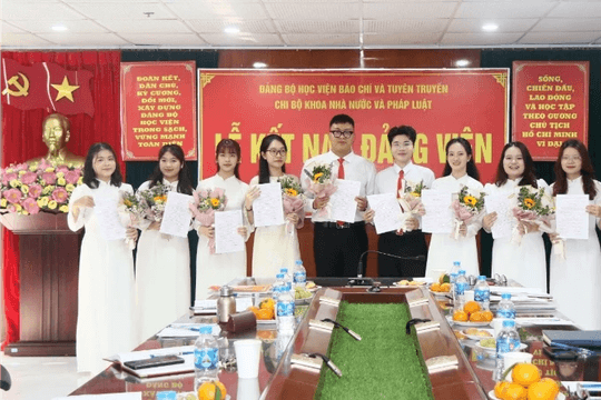 Chăm lo, bồi dưỡng lý tưởng cách mạng cho thế hệ trẻ