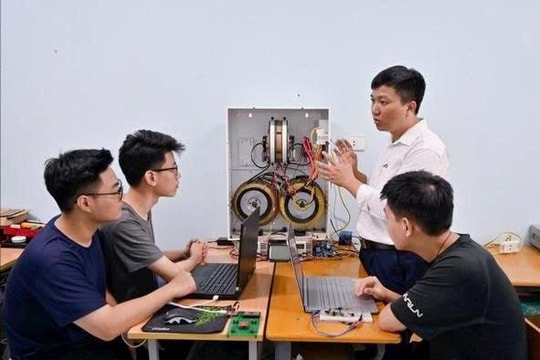 Đổi mới và hoàn thiện cơ chế, chính sách phát triển khoa học, công nghệ