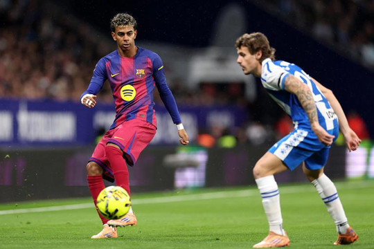 Carlos Romero: 'Lá chắn thép' khiến Barcelona khao khát sau màn tỏa sáng tại derby
