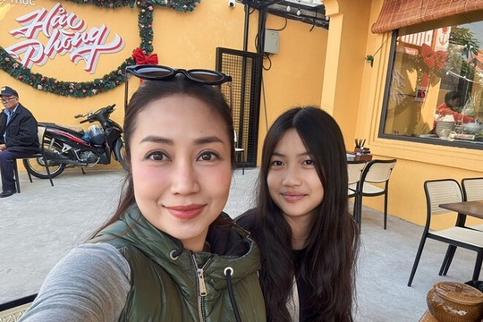 Ốc Thanh Vân cùng con gái về quê Hải Phòng: Ái nữ Cola gây chú ý với nhan sắc tuổi 13