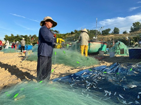 Embracing the Sea’s “Blessings” in Hoa Thang Fishing Village