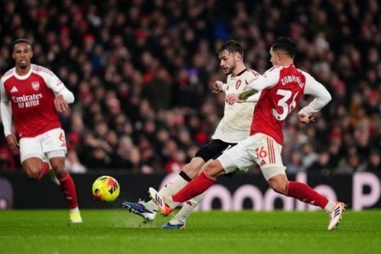 Đại chiến tại Emirates: Arsenal và Liverpool chia điểm kịch tính trong màn đấu trí rực lửa