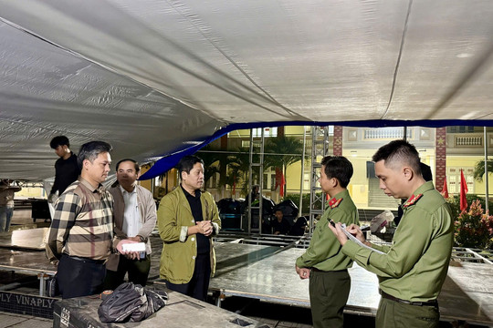 Thiếu tướng Nguyễn Hồng Nguyên kiểm tra công tác Lễ tổng kết Chiến dịch Quang Trung tại Đà Nẵng