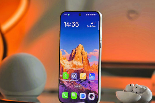 Smartphone pin khủng cho người dùng cường độ cao đầu năm 2026: Từ giá rẻ đến cao cấp
