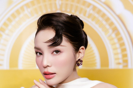 Hoa hậu Kỳ Duyên gặp sự cố dị ứng keo dán mi khiến một bên mắt bị sưng to