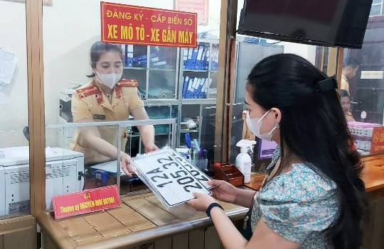 Mức thu lệ phí đăng ký xe, biển số xe từ 1/1/2026
