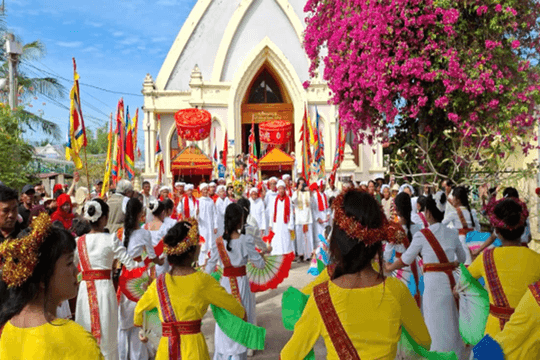Về Lâm Thuận thăm Lễ hội Cabur