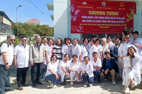 Khám chữa bệnh miễn phí cho 300 người dân xã D’ran