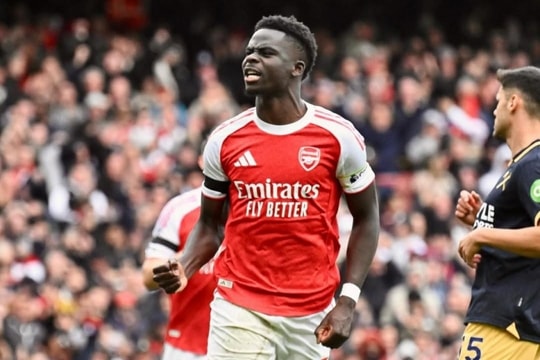 Arsenal đạt thỏa thuận lịch sử với Bukayo Saka: Cam kết tương lai đến năm 2031