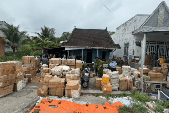 Triệt phá đường dây sản xuất nước hoa giả nhãn hiệu nổi tiếng tại TP Cần Thơ