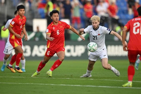 U23 Việt Nam hạ Kyrgyzstan 2-1: Dấu ấn từ những quyết định thay người của HLV Kim Sang-sik