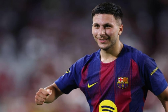 Barca chính thức đôn Roony Bardghji lên đội một và trao số áo 19 của Messi