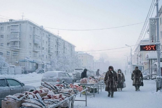 Yakutsk: Cuộc sống tại thành phố lạnh nhất hành tinh nơi nước sôi hóa tuyết trong tích tắc