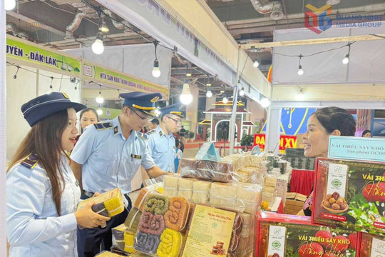 Thành lập 7 đoàn kiểm tra thị trường Tết 2026 chống buôn lậu và găm hàng
