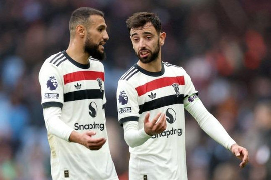 Juventus tái khởi động thương vụ Noussair Mazraoui: Man Utd đứng trước quyết định lớn