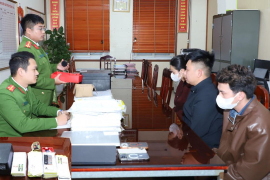 Ninh Bình: Tạm giữ 3 đối tượng làm giả con dấu để hợp thức hóa hồ sơ lao động