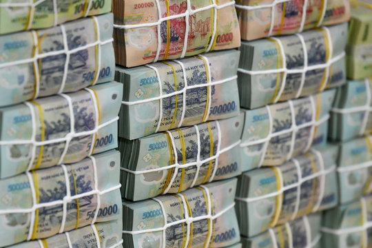 Lãi suất ngân hàng 12/1/2026: Bac A Bank tăng lên 7,1%/năm, nhóm dẫn đầu lộ diện