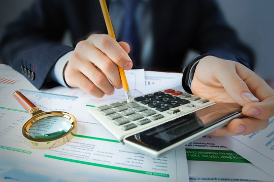 Hướng dẫn kế toán cho hộ kinh doanh, cá nhân kinh doanh không chịu thuế GTGT, không phải nộp thuế TNCN
