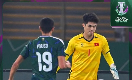 FIFA và AFC vinh danh thủ môn Trung Kiên sau chiến thắng trước U23 Saudi Arabia