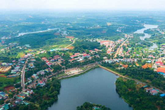 Quyết tâm xây dựng xã Kiến Đức phát triển bền vững