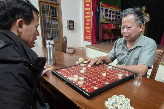 Cờ tướng - môn thể thao trí tuệ gắn bó với người cao tuổi