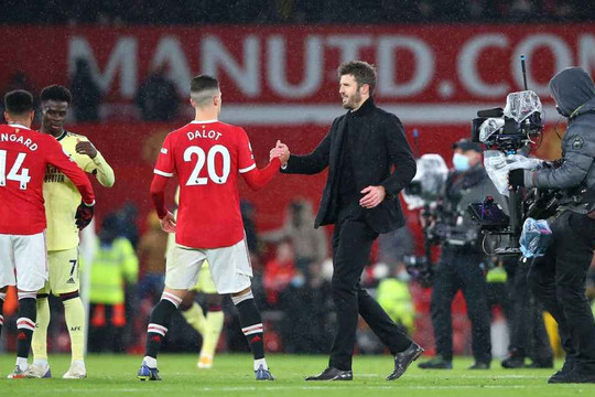 Michael Carrick trở lại Man Utd: Hành trang từ chuỗi bất bại của kẻ đóng thế vĩ đại