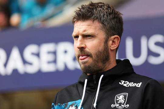 Michael Carrick và bài toán 4-2-3-1 làm khó 5 ngôi sao Man Utd
