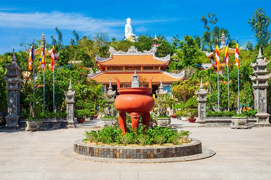 Nha Trang: Khám phá 13 ngôi chùa linh thiêng với kiến trúc độc đáo bậc nhất