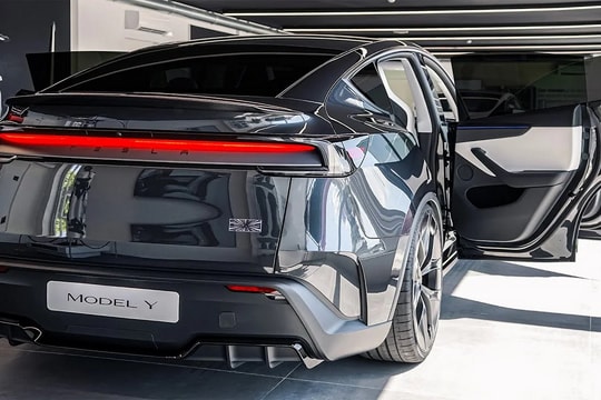 Tesla Model Y 2026 ra mắt phiên bản 7 chỗ: Thêm tùy chọn ghế phụ và nâng cấp màn hình 16 inch