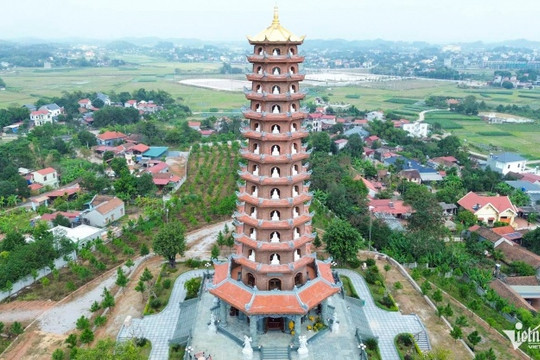 Bắc Ninh: Chiêm bái tượng Phật ngọc 8 tấn và Bảo tháp 13 tầng tại chùa Phúc Sơn