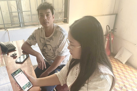 An Giang: Công an xã Bình Sơn phối hợp hỗ trợ người dân nhận lại 46 triệu đồng chuyển nhầm